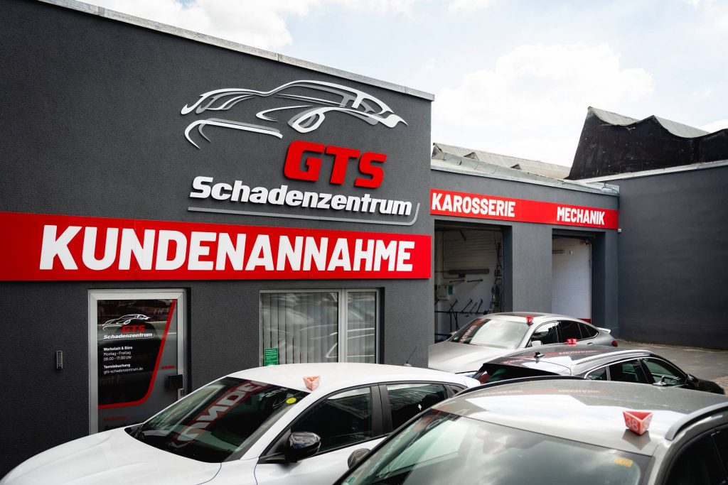 GTS Schadenzentrum KFZ Werkstatt Berlin Frontfoto des Gebäudes der Kundenannahme